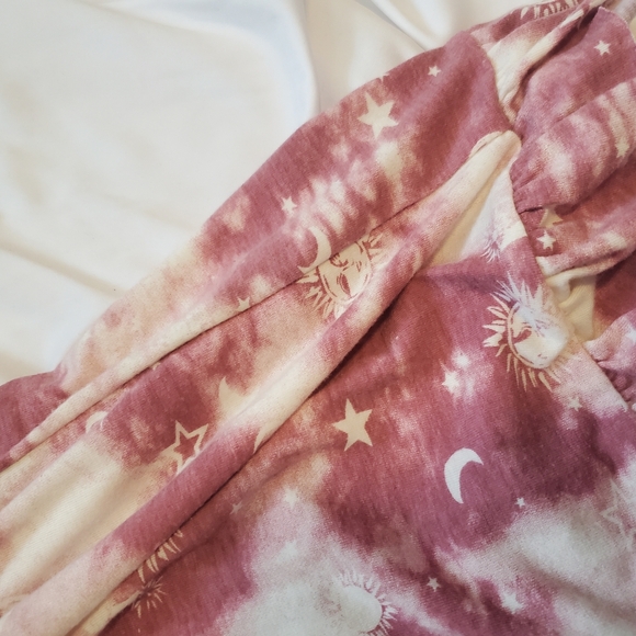 Size medium celestial romper - Picture 3 of 5